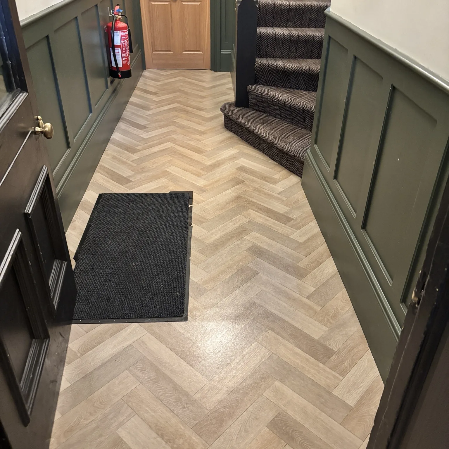 Clean managed-property entrance and floor